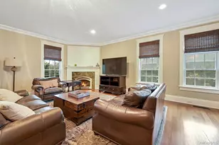 580 Lloyds Ln, Mattituck, NY 11952 - Photo 19