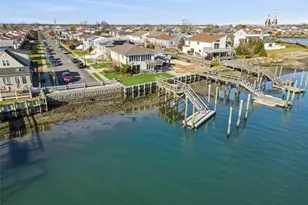 255 Delaware Ave, Island Park, NY 11558 - Photo 5