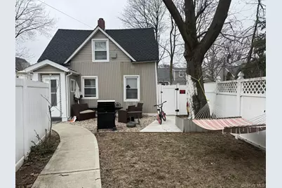 45 Lynbrook Avenue, Lynbrook, NY 11563 - Photo 17