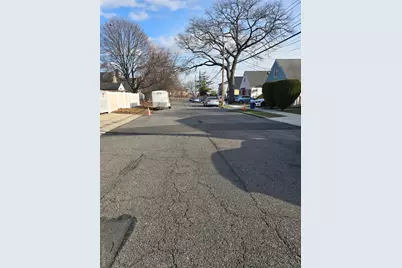 22722 112th Avenue, Queens Village, NY 11429 - Photo 27