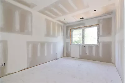 825 Weber Avenue, West Babylon, NY 11704 - Photo 13