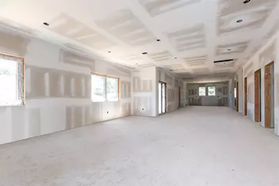 825 Weber Avenue, West Babylon, NY 11704 - Photo 7