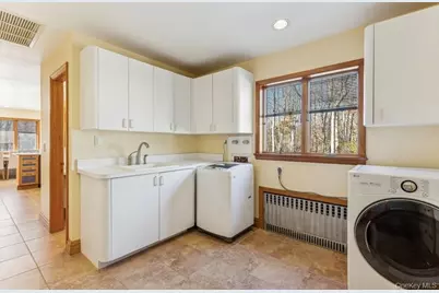 2905 Private Road, East Marion, NY 11939 - Photo 13