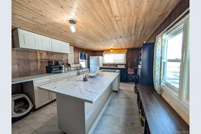 37 Hubbard Avenue #85, Riverhead, NY 11901 - Photo 3