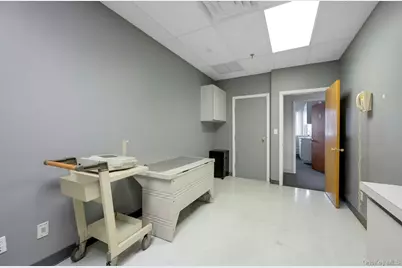 970 N Broadway #208, Yonkers, NY 10701 - Photo 11