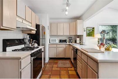 34 Underwood Drive, East Hampton, NY 11937 - Photo 17