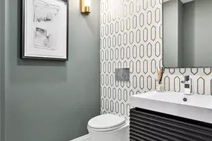 78-29 Austin St, Forest Hills, NY 11375 - Photo 15