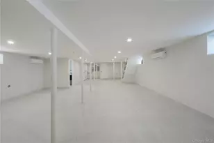 75-31 175th St, Fresh Meadows, NY 11366 - Photo 11