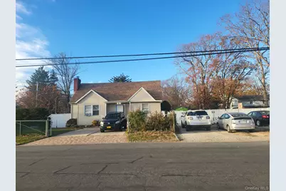47 Washington Avenue, Wyandanch, NY 11798 - Photo 3