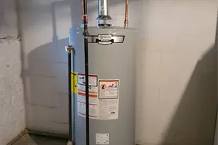 18-58 Cornelia St, Ridgewood, NY 11385 - Photo 9