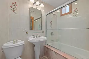 3407 Country Club Rd, Bronx, NY 10465 - Photo 25