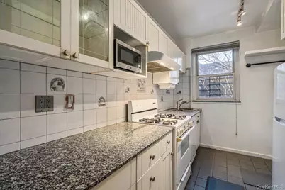 78-10 34 Avenue #4E, Jackson Heights, NY 11372 - Photo 13