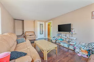 20 E Pine St, Long Beach, NY 11561 - Photo 3