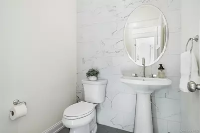 2040 Crompond Road #17, Yorktown Heights, NY 10598 - Photo 11