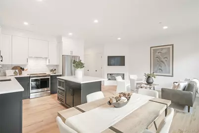 2040 Crompond Road #19, Yorktown Heights, NY 10598 - Photo 5