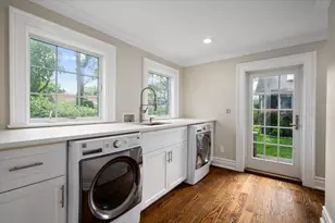 4 Clover Pl, New Rochelle, NY 10805 - Photo 15