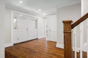 4 Clover Pl, New Rochelle, NY 10805 - Photo 5