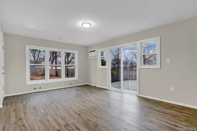 21 Chimney Lane, Bay Shore, NY 11706 - Photo 9