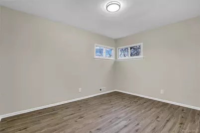 21 Chimney Lane, Bay Shore, NY 11706 - Photo 11