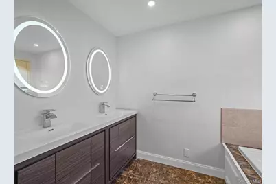 829 S Long Beach Avenue, Freeport, NY 11520 - Photo 17