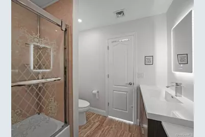 829 S Long Beach Avenue, Freeport, NY 11520 - Photo 23