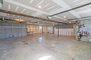 829 S Long Beach Ave, Freeport, NY 11520 - Photo 27