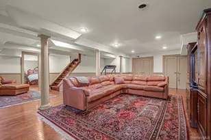 183 Mill Spring Rd, Manhasset, NY 11030 - Photo 21