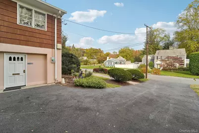 24 Pamela Lane, New Rochelle, NY 10804 - Photo 29