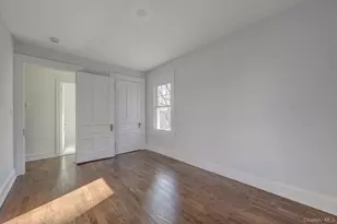 27 Locust Ln, Oyster Bay, NY 11771 - Photo 23