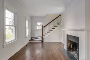 27 Locust Ln, Oyster Bay, NY 11771 - Photo 5