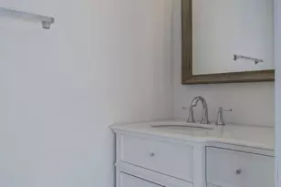 27 Locust Ln, Oyster Bay, NY 11771 - Photo 19