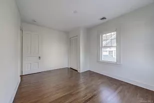 27 Locust Ln, Oyster Bay, NY 11771 - Photo 25