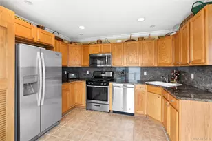 88 Point Rd, Westhampton Beach, NY 11978 - Photo 5