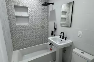 121-09 195th St, Saint Albans, NY 11413 - Photo 9