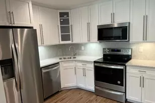 465 New Hwy, Copiague, NY 11726 - Photo 9