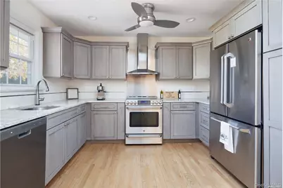 129 Lynncliff Road, Hampton Bays, NY 11946 - Photo 7