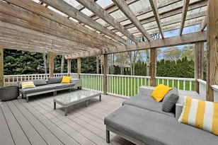 129 Lynncliff Rd, Hampton Bays, NY 11946 - Photo 15