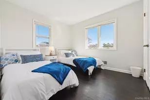 36 Nautilus Dr, Hampton Bays, NY 11946 - Photo 11