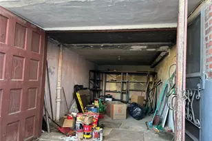 84-14 Eliot Ave, Middle Village, NY 11379 - Photo 35