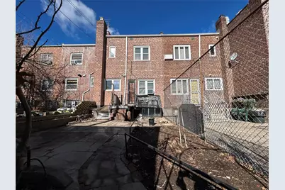 8414 Eliot Avenue, Middle Village, NY 11379 - Photo 33