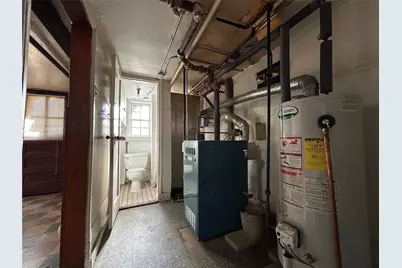 8414 Eliot Avenue, Middle Village, NY 11379 - Photo 31