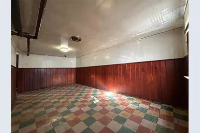 8414 Eliot Avenue, Middle Village, NY 11379 - Photo 29