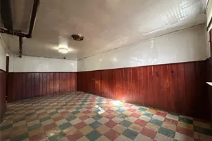 84-14 Eliot Ave, Middle Village, NY 11379 - Photo 29