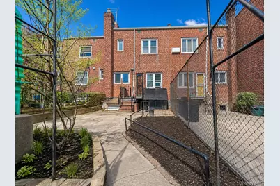 8414 Eliot Avenue, Middle Village, NY 11379 - Photo 25