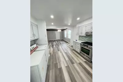 2410 Boston Post Road, Larchmont, NY 10538 - Photo 11