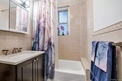 111-15 75th Avenue #Apt C2, Forest Hills, NY 11375 - Photo 9