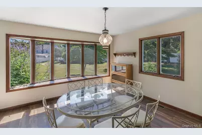 13 West End Avenue, East Quogue, NY 11942 - Photo 7