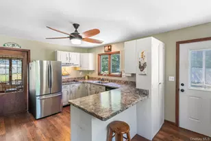 13 West End Ave, East Quogue, NY 11942 - Photo 11