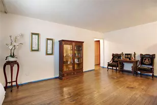 88-31 Shore Pkwy, Howard Beach, NY 11414 - Photo 5