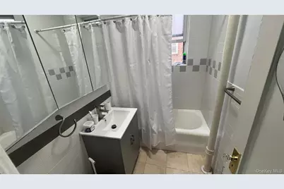 45-20 43 Street #2C, Woodside, NY 11104 - Photo 9